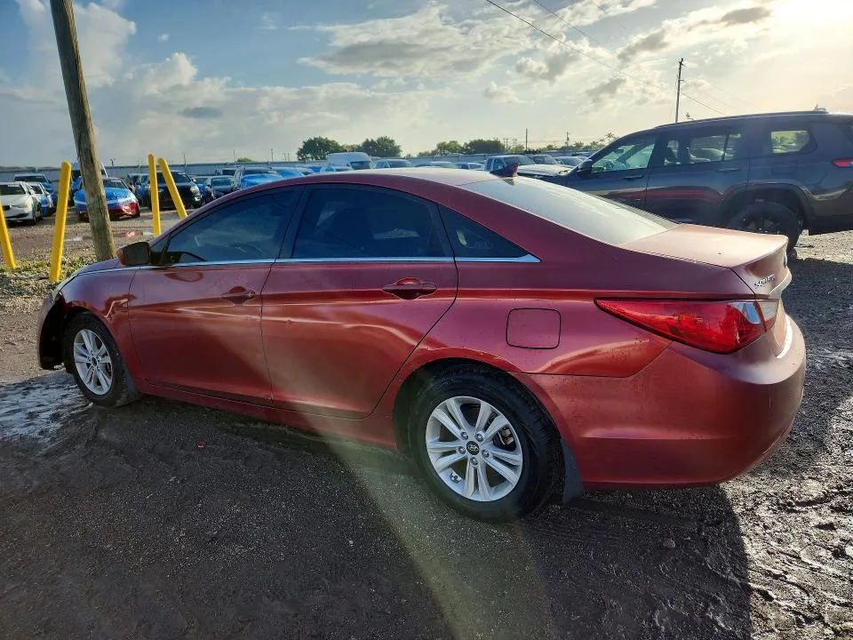 5NPEB4AC7BH109125 — 2011 HYUNDAI SONATA photo 2