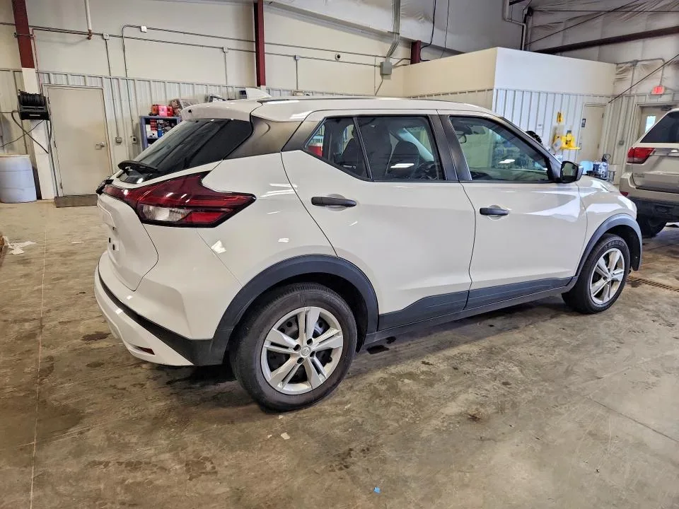 3N1CP5BV6NL525205 — 2022 NISSAN KICKS photo 3