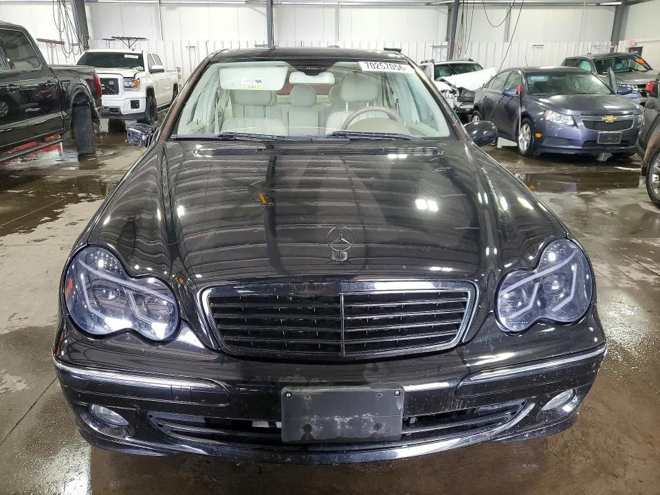 WDBRF92HX7F875461 — 2007 MERCEDES-BENZ C photo 5
