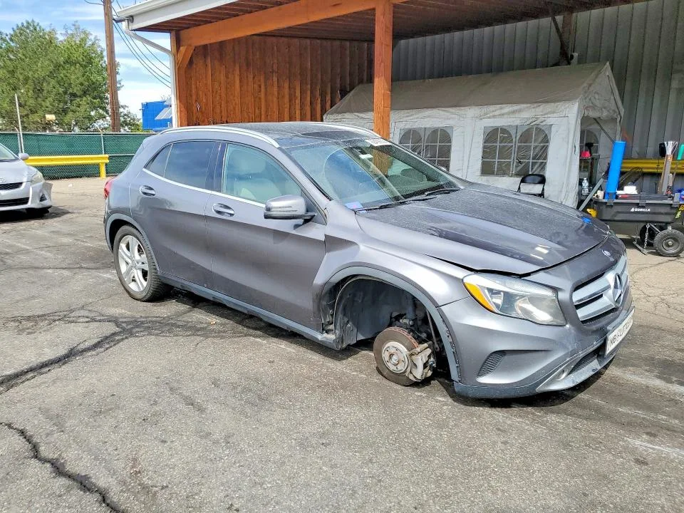 WDCTG4GB9HJ288592 — 2017 MERCEDES-BENZ GLA photo 4