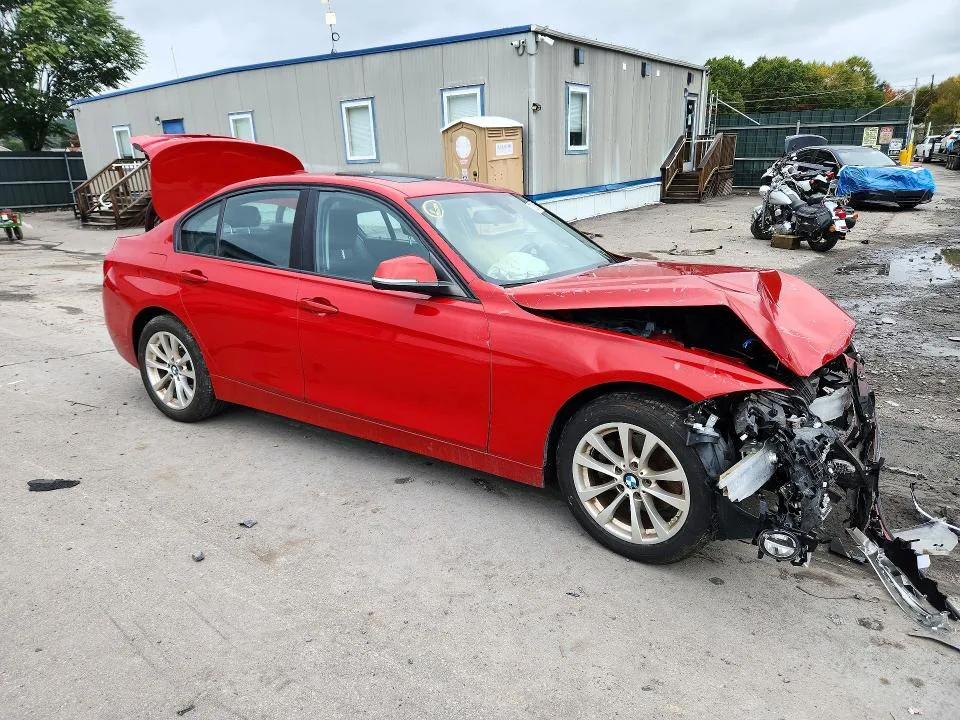 WBA8E5G53JNU46065 — 2018 BMW 320 photo 4