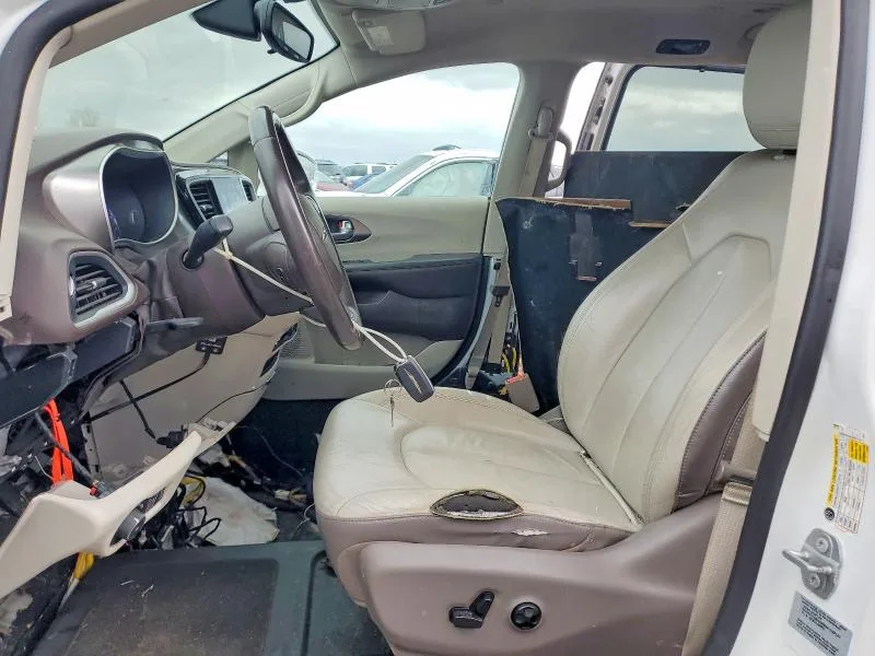 2C4RC1BG5HR668344 — 2017 CHRYSLER PACIFICA photo 7