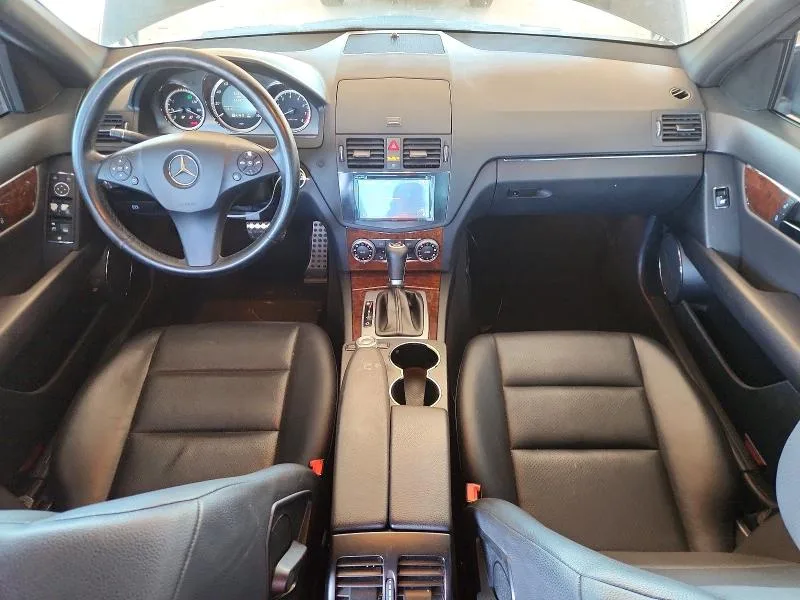 WDDGF5EB7AR087144 — 2010 MERCEDES-BENZ C photo 8