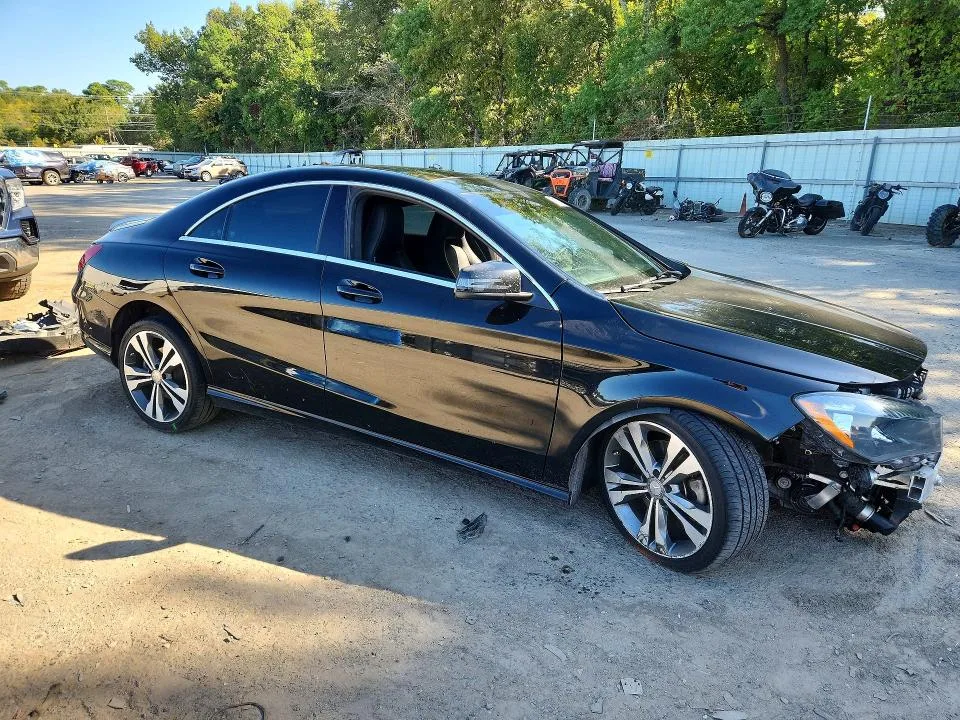 WDDSJ4EB4FN266968 — 2015 MERCEDES-BENZ CLA photo 4