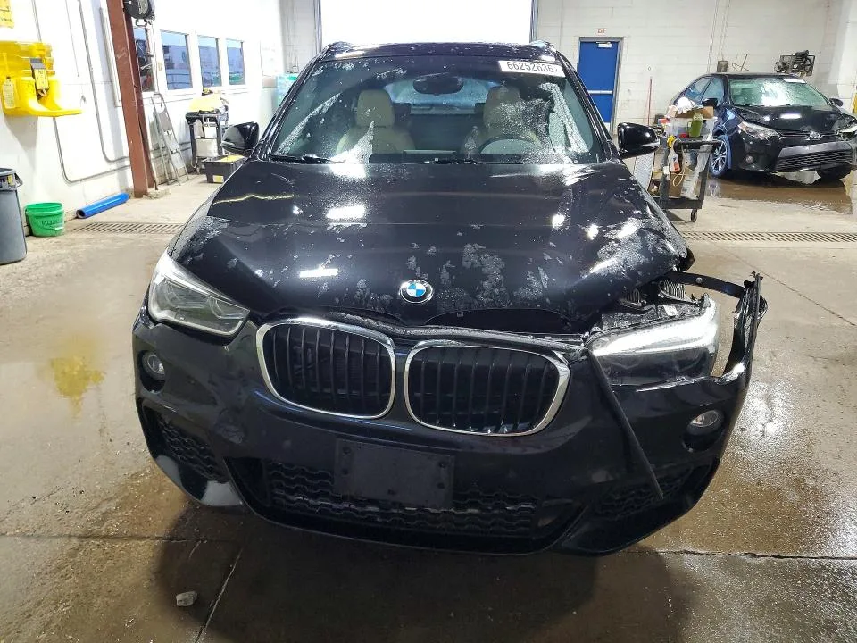 WBXHT3C30H5F75589 — 2017 BMW X1 photo 5