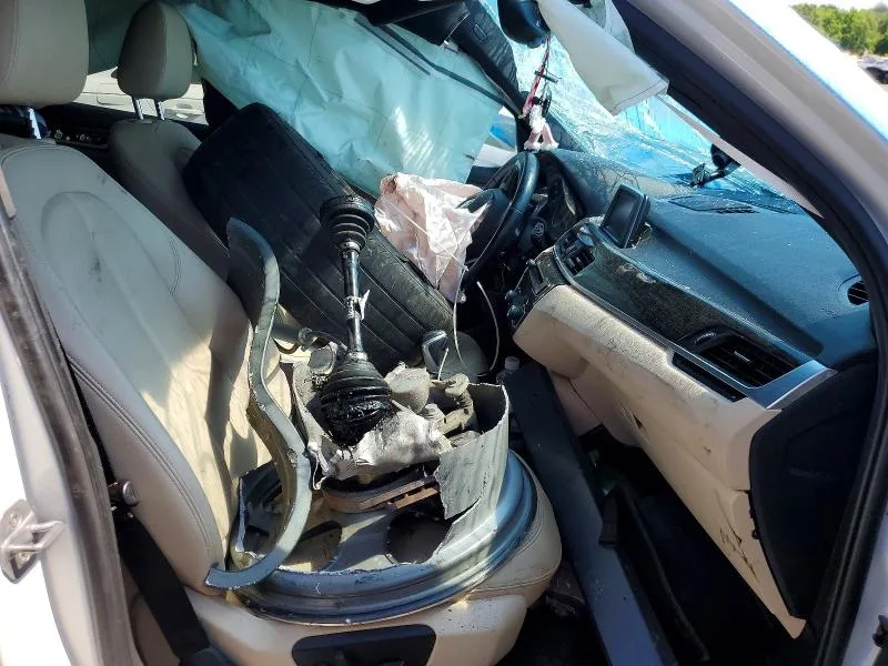 WBXHU7C38J5H41416 — 2018 BMW X1 photo 7