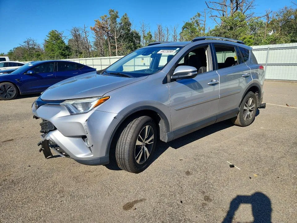 JTMRFREV8JD237554 — 2018 TOYOTA RAV4