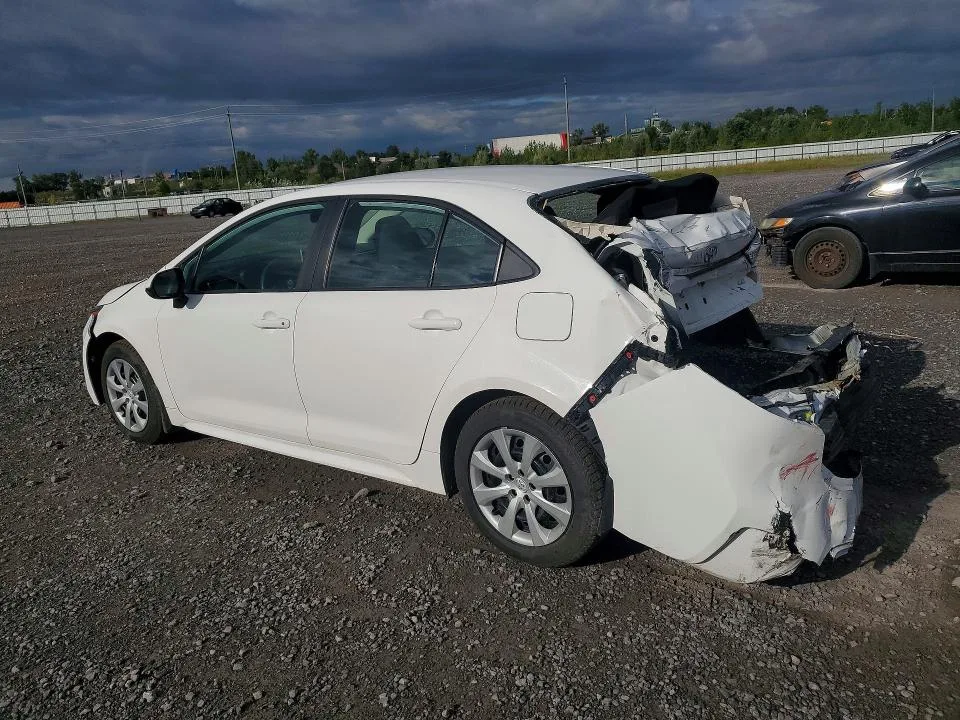 5YFBPMBE1MP232364 — 2021 TOYOTA COROLLA photo 2