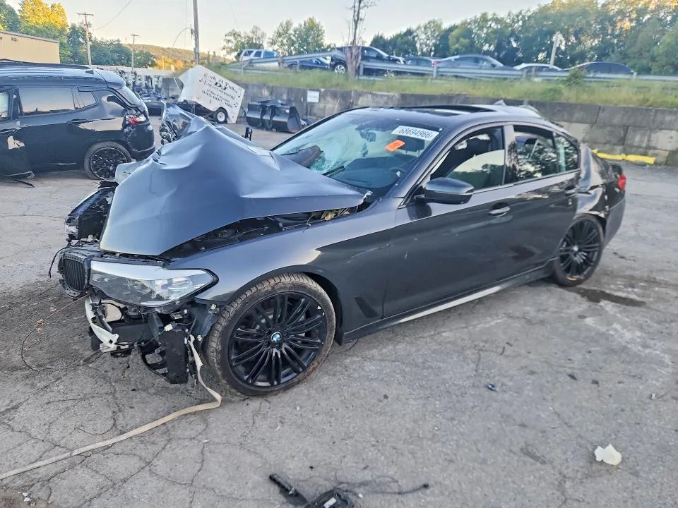 WBAJE7C56JWC55630 — 2018 BMW 540