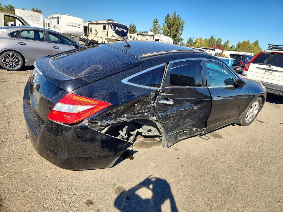 5J6TF2H59BL002204 — 2011 HONDA ACCORD CROSSTOUR photo 3