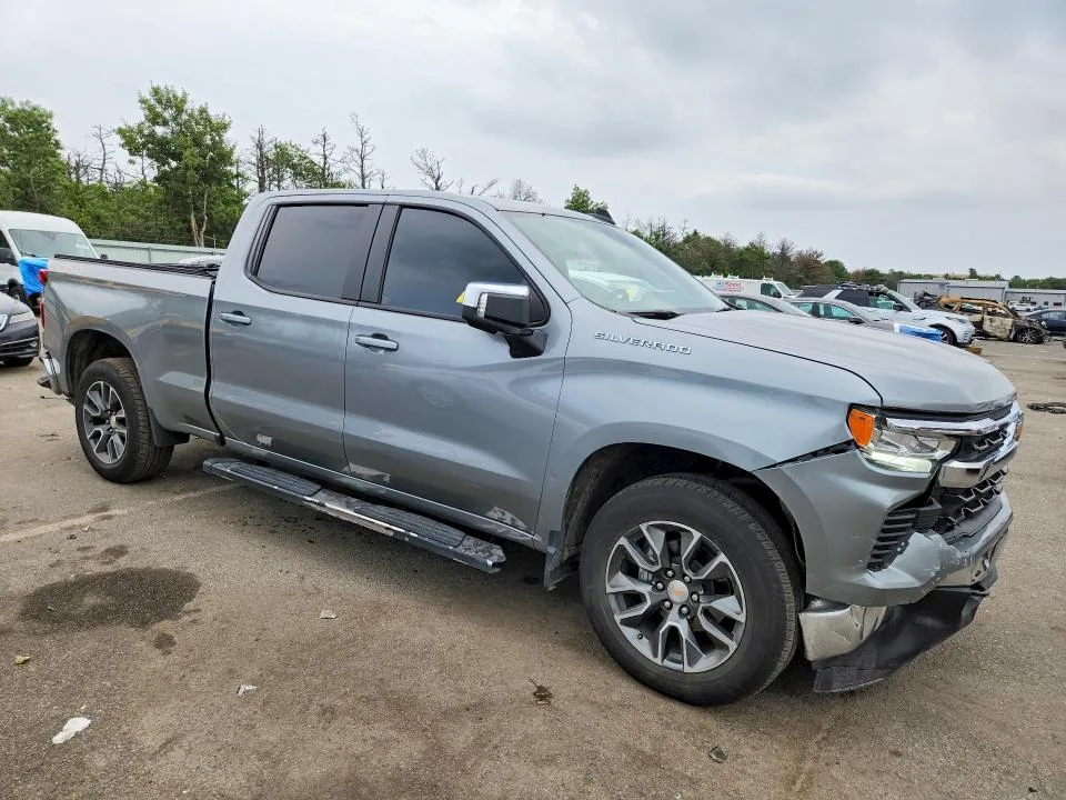 1GCUKDED7SZ142357 — 2025 CHEVROLET SILVERADO photo 4