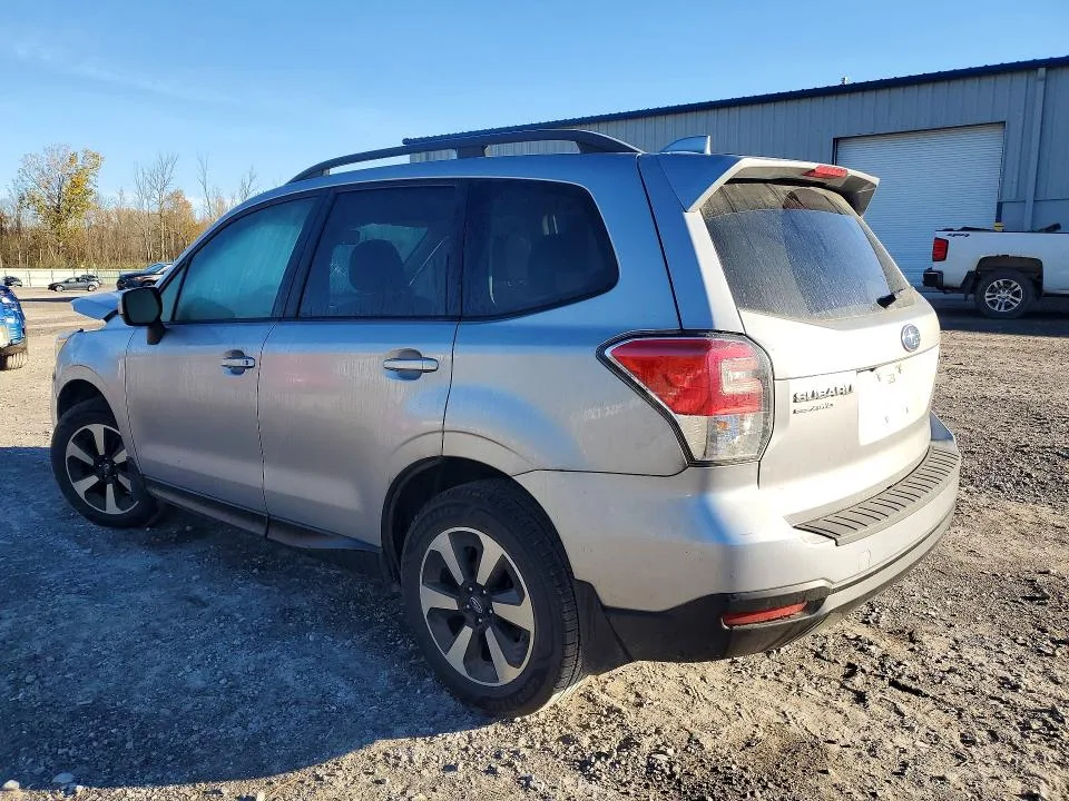 JF2SJAEC4HH455785 — 2017 SUBARU FORESTER photo 2