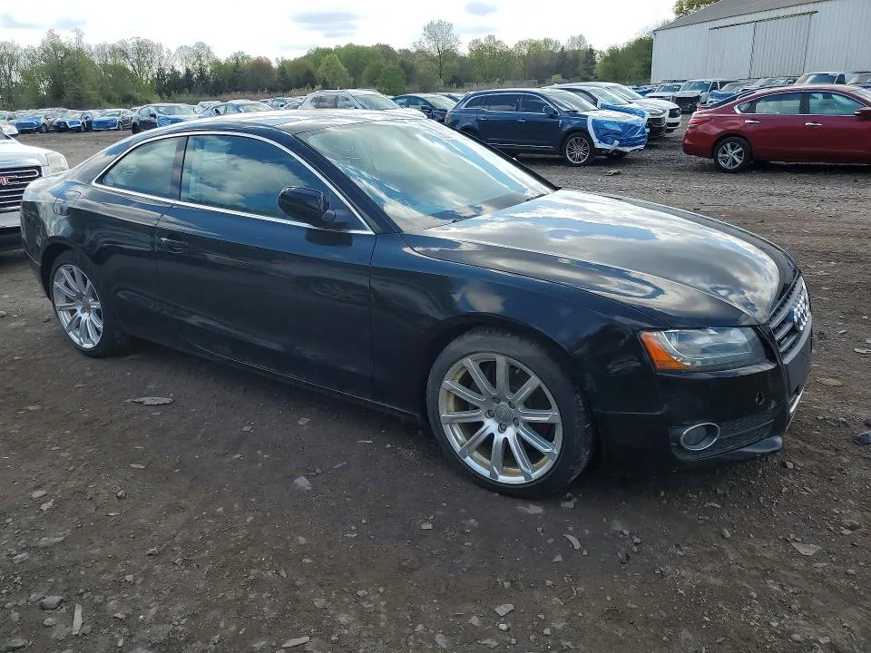 WAULFAFR6BA008556 — 2011 AUDI A5 photo 4
