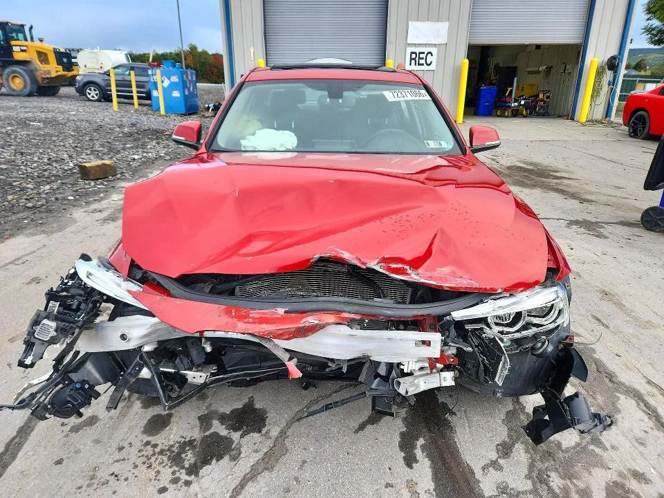 WBA8E5G53JNU46065 — 2018 BMW 320 photo 5