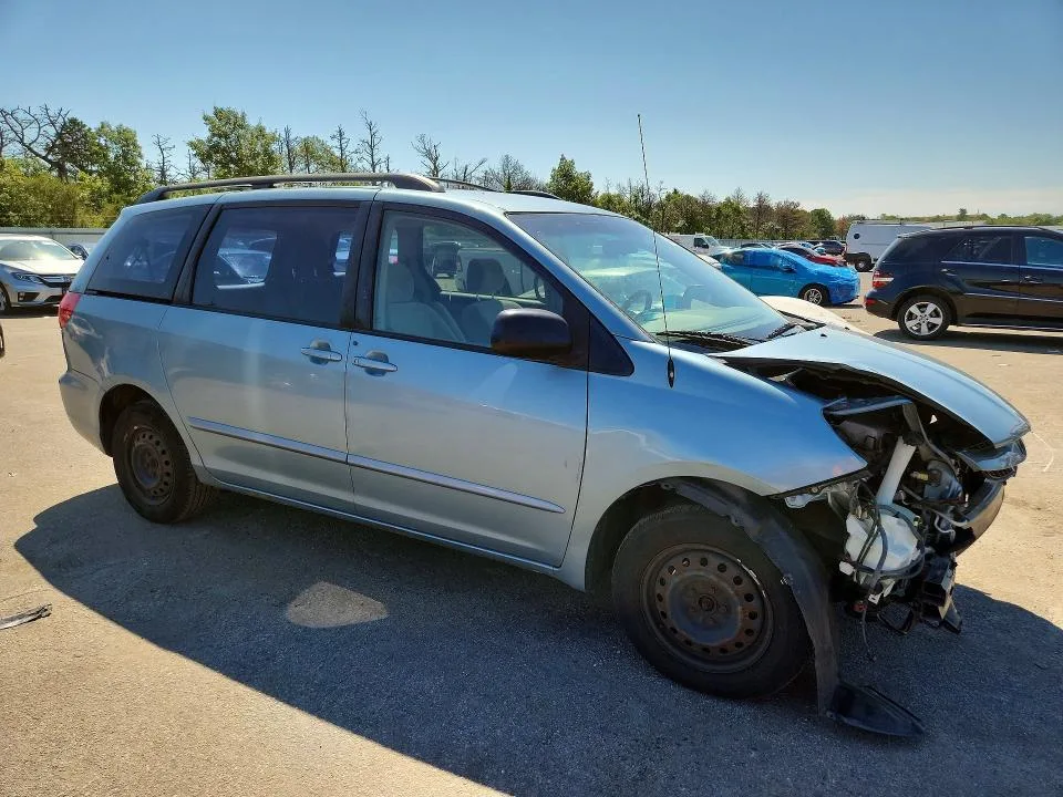 5TDZK23C97S065942 — 2007 TOYOTA SIENNA photo 4