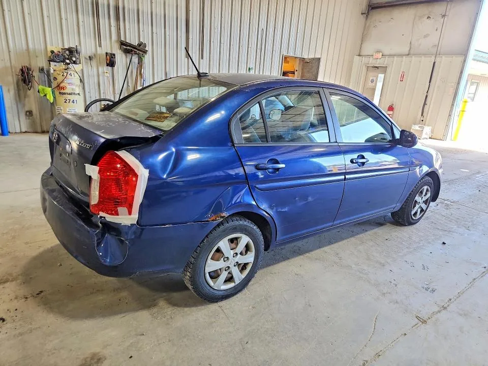KMHCN4AC1AU458280 — 2010 HYUNDAI ACCENT photo 3