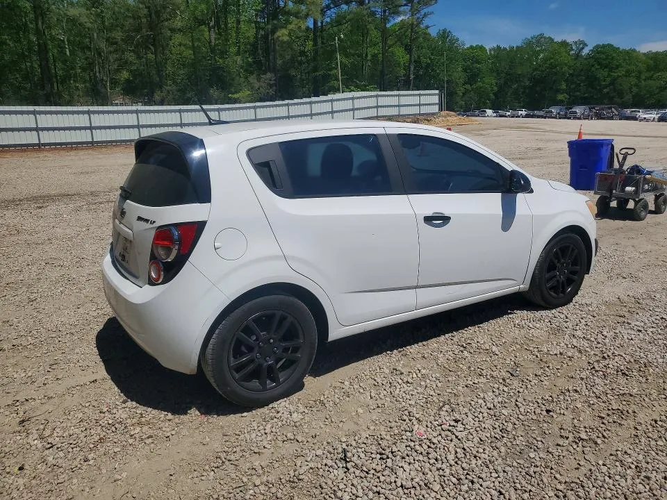 1G1JC6SH2C4226287 — 2012 CHEVROLET SONIC photo 3