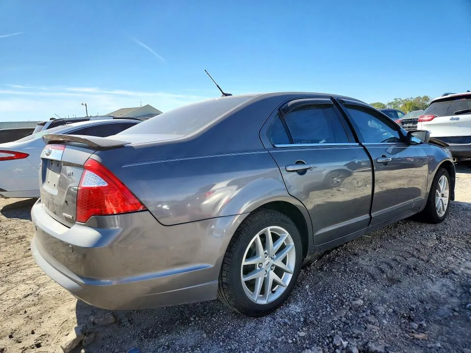 3FAHP0JG2CR236413 — 2012 FORD FUSION photo 3