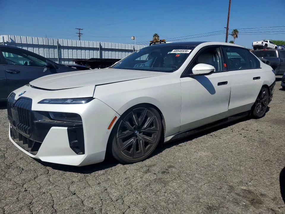 WBY53EJ03PCM73665 — 2023 BMW I7
