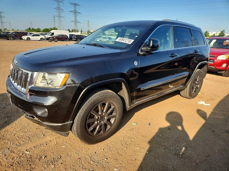 1J4RR4GT2BC571800 — 2011 JEEP GRAND CHEROKEE photo 1