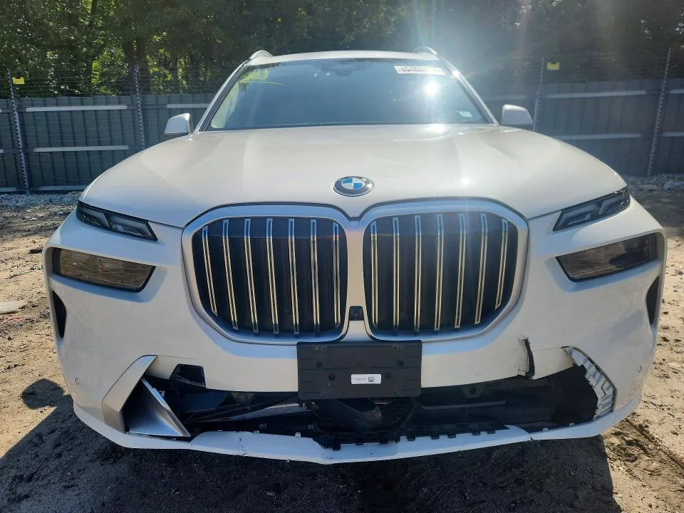 5UX23EM09S9Y85156 — 2025 BMW X7 photo 5