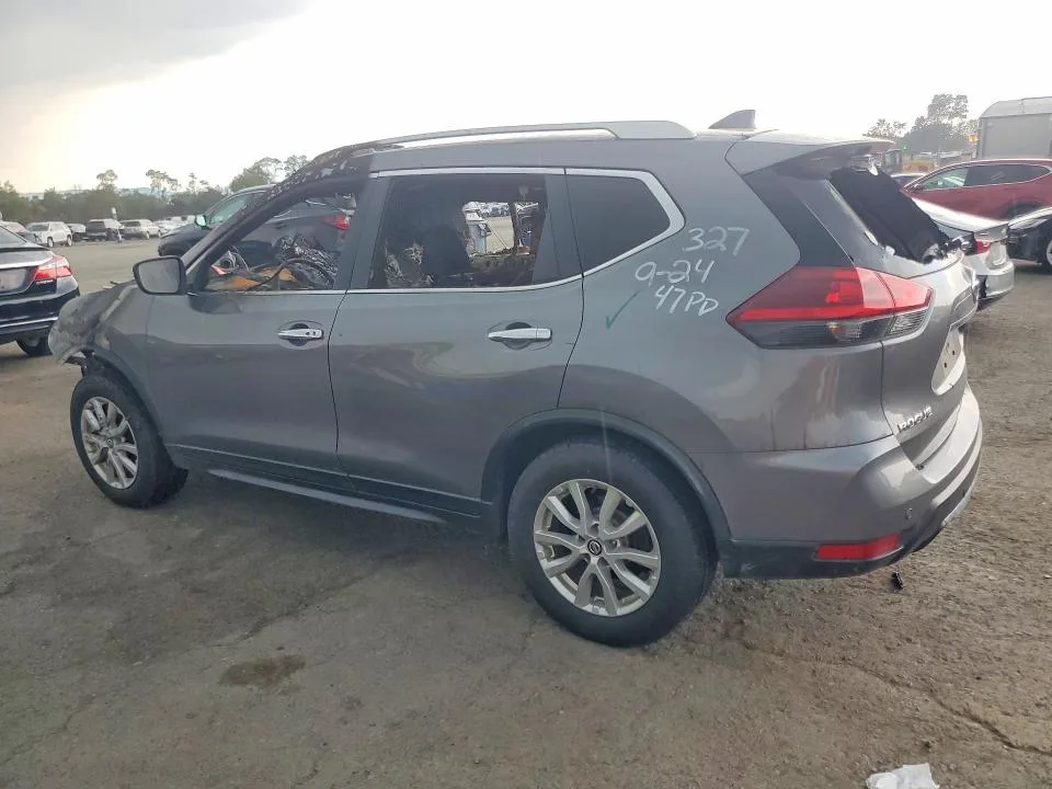 JN8AT2MV1LW143980 — 2020 NISSAN ROGUE photo 2