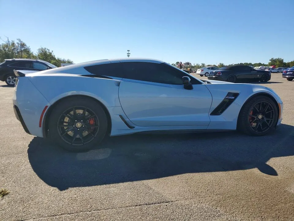 1G1YR2D65K5606640 — 2019 CHEVROLET CORVETTE photo 3