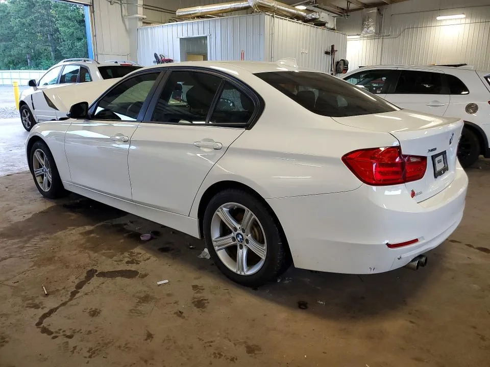 WBA3B3C51FJ984162 — 2015 BMW 328 photo 2