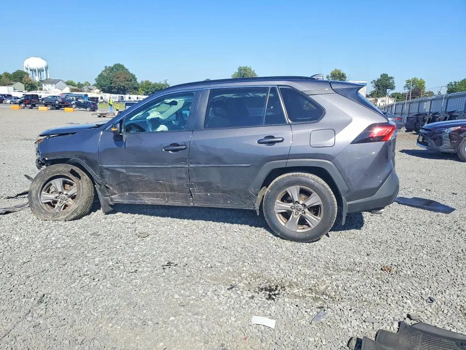 2T3P1RFV4RC397807 — 2024 TOYOTA RAV4 photo 2