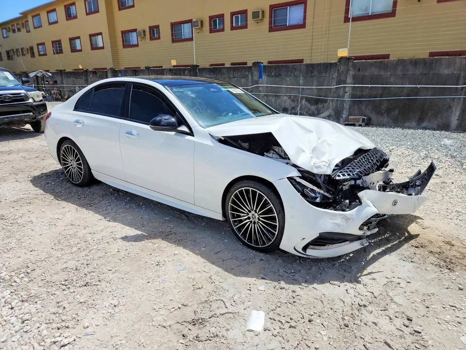 W1KAF4GBXRR200688 — 2024 MERCEDES-BENZ C photo 4