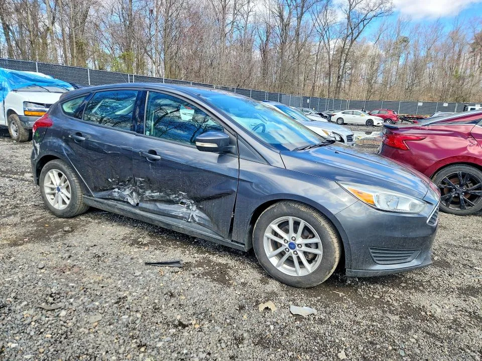 1FADP3K28HL311429 — 2017 FORD FOCUS photo 4