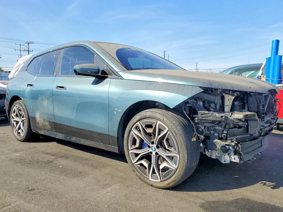 WB523CF0XRCR01716 — 2024 BMW IX photo 4