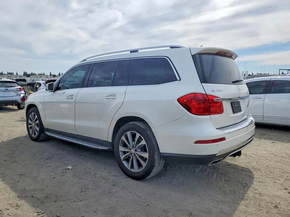 4JGDF6EE2GA647071 — 2016 MERCEDES-BENZ GL photo 2