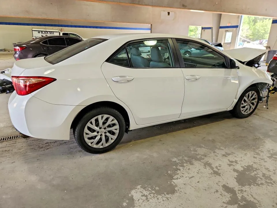 2T1BURHE1HC807713 — 2017 TOYOTA COROLLA photo 3