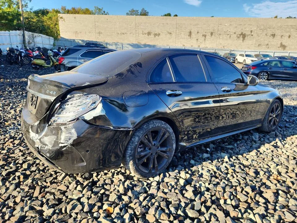 55SWF6EB2JU262402 — 2018 MERCEDES-BENZ C photo 3