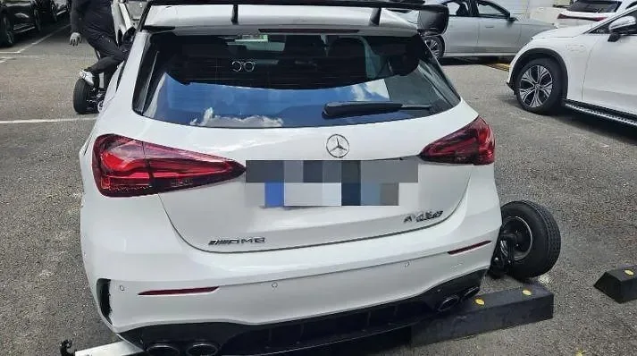 W1K3F5EB3SN347000 — 2025 MERCEDES-BENZ A 45 AMG photo 5