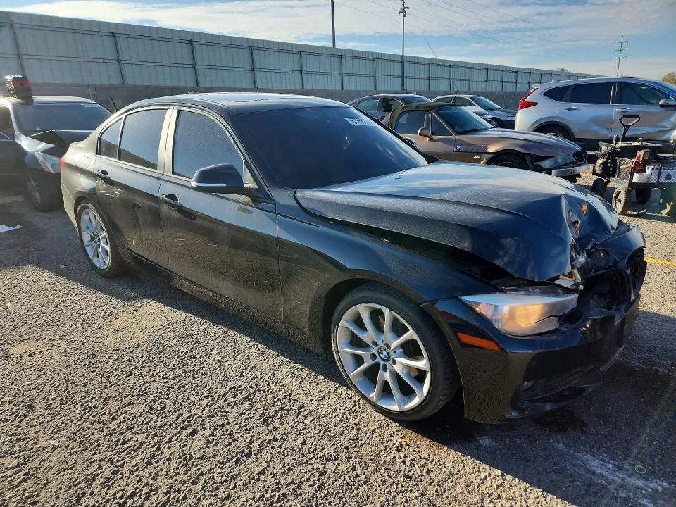 WBA3B1C53EK131419 — 2014 BMW 320 photo 4