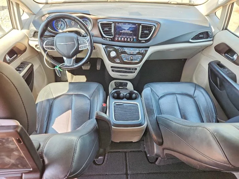 2C4RC1EG4KR594336 — 2019 CHRYSLER PACIFICA photo 8