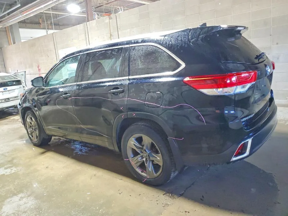 5TDDZRFHXJS883242 — 2018 TOYOTA HIGHLANDER photo 2