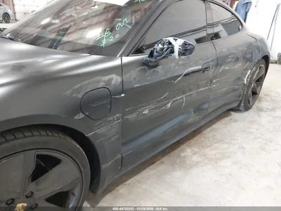 WP0AA2Y13NSA16038 — 2022 PORSCHE TAYCAN photo 6