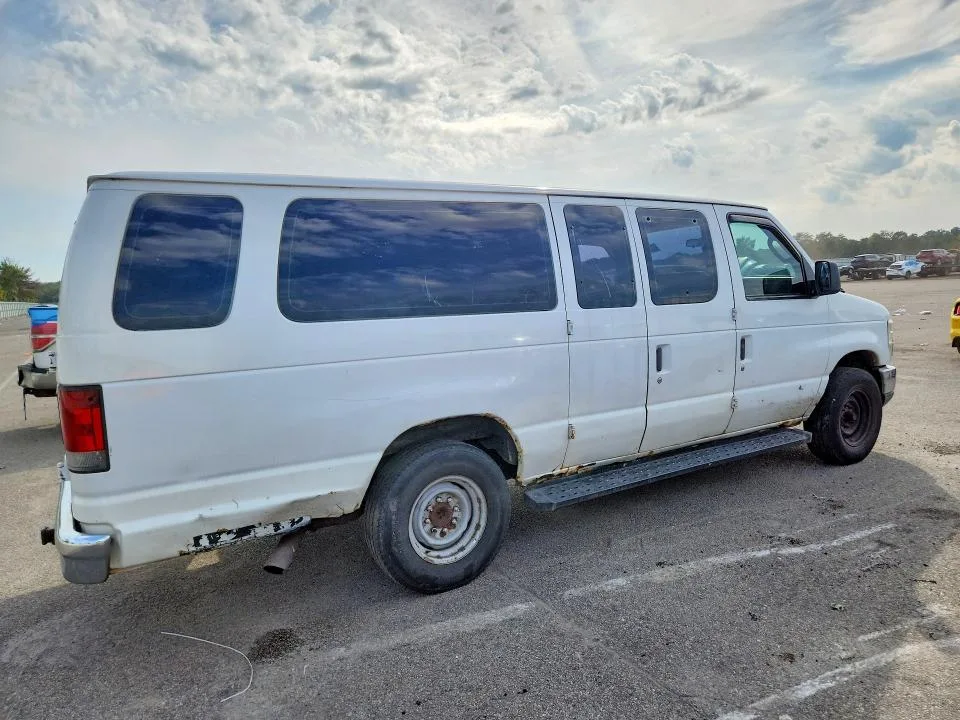 1FBSS3BL9BDA98764 — 2011 FORD ECONOLINE photo 3