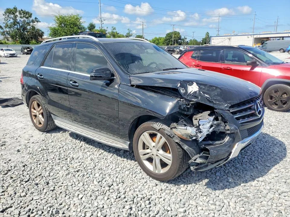 4JGDA2EB2DA216383 — 2013 MERCEDES-BENZ ML photo 4