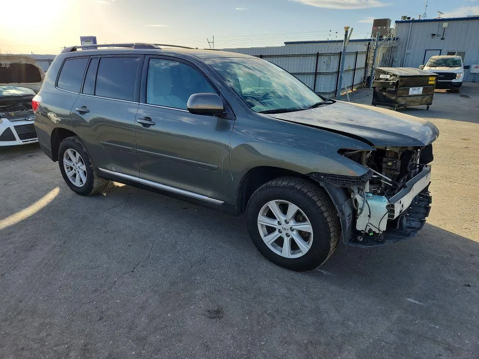 5TDBK3EH8DS210478 — 2013 TOYOTA HIGHLANDER photo 4