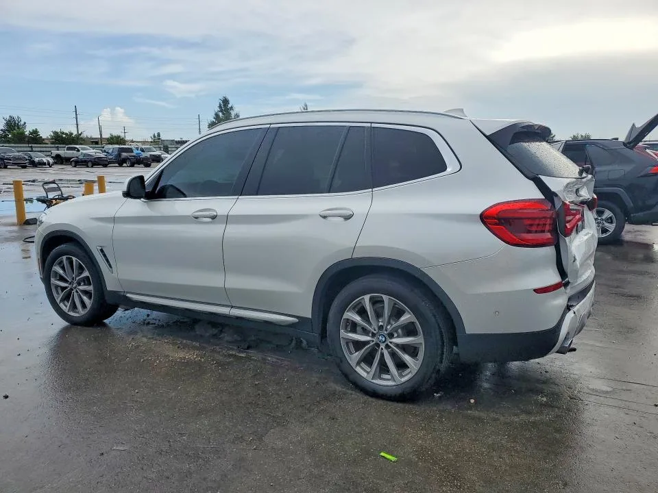 5UXTR7C55KLE94443 — 2019 BMW X3 photo 2