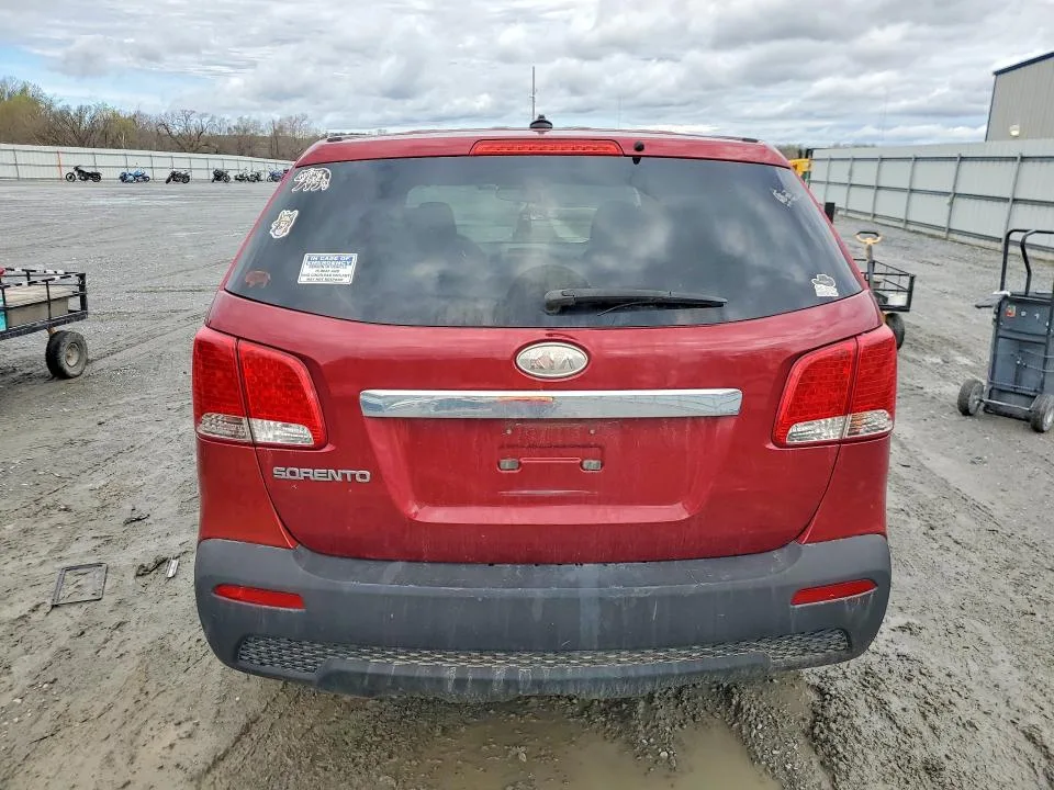 5XYKT3A11BG010364 — 2011 KIA SORENTO photo 6