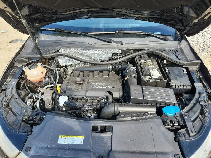 WA1BCCFS2JR001068 — 2018 AUDI Q3 photo 12