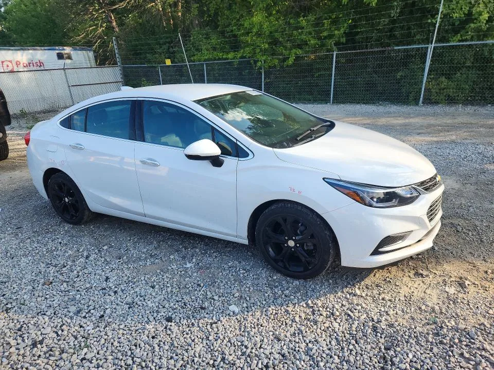 1G1BF5SM0H7261001 — 2017 CHEVROLET CRUZE photo 4