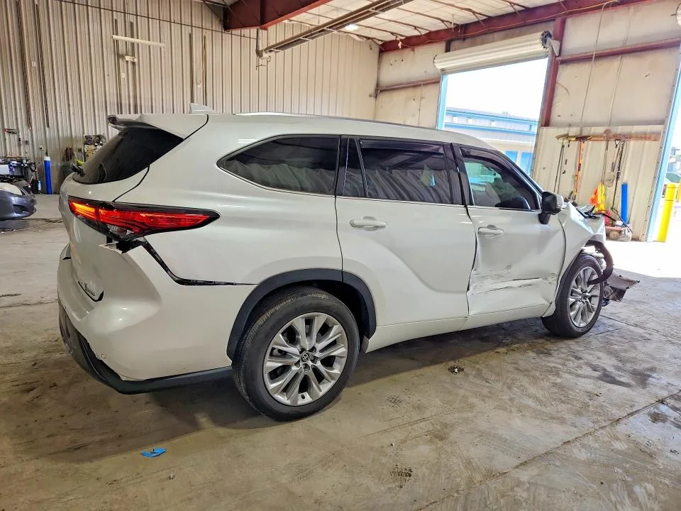 5TDKDRAH5PS026770 — 2023 TOYOTA HIGHLANDER photo 3