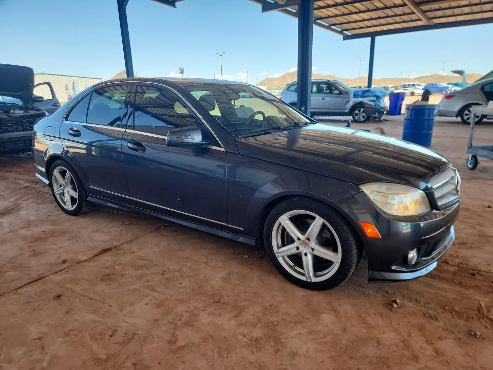 WDDGF5EB7AR087144 — 2010 MERCEDES-BENZ C photo 4