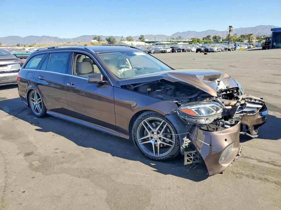 WDDHH8JB0FB088609 — 2015 MERCEDES-BENZ E photo 4